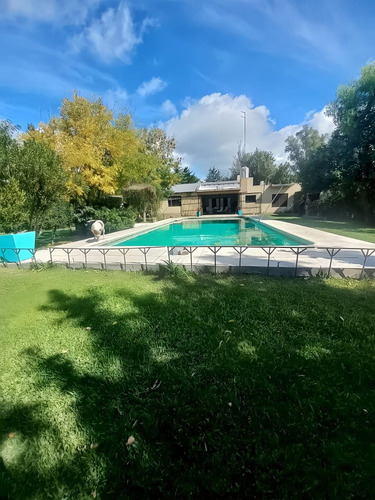 Venta Casa 3 Ambientes Lujan Gran Lote Con Pileta