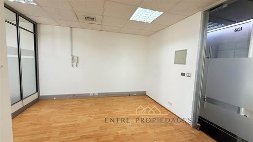 Oficina En Arriendo En Providencia, Metro Pedro De Valdivia