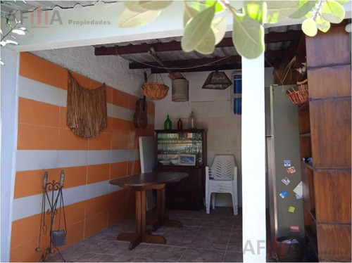 Venta De Casa De Tres Dormitorios Con Fondo La Blanqueada Montevideo