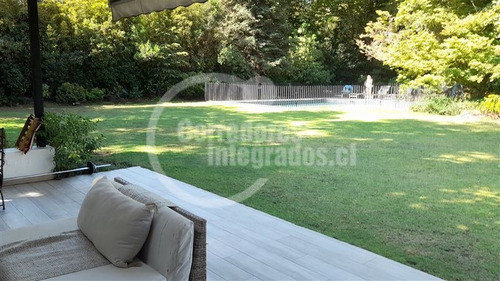 Imagen 13 de 17 de Casa En Venta De 6 Dorm. En Las Condes