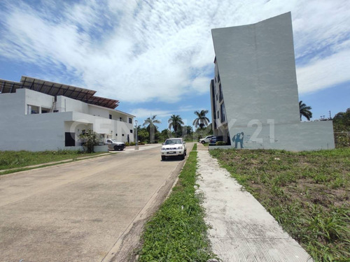 Lote En Fluvial Vallarta