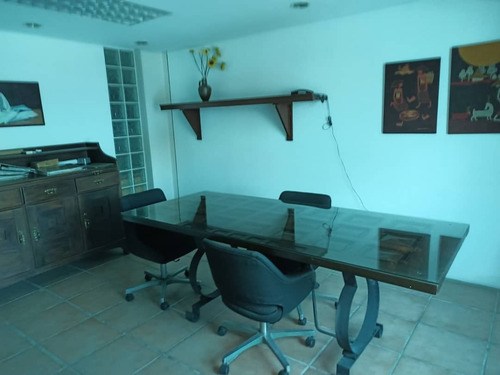 Oportunidad Edificio Comercial Prados Del Este