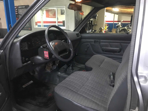 Imagen 5 de 5 de Toyota Hilux 2.8 S/cab 4x4 D 2001