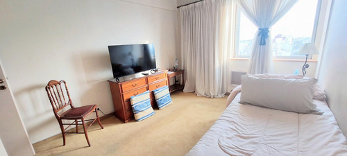 Venta Departamento 4 Ambientes En Flores. Excelente Ubicacion