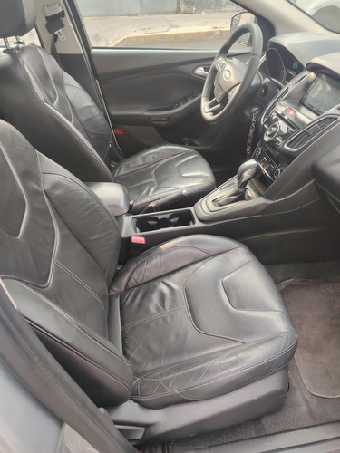 Ford Focus 2.0 Se Luxury Ta Mt