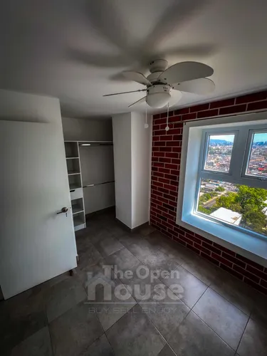 Apartamento En Renta En Zona 2 Edificio Baldone