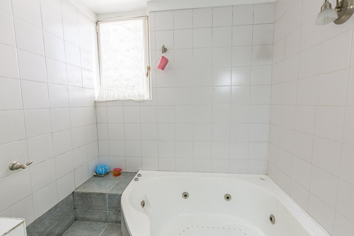 Venta Casa 5 Ambientes De Estilo | Excelente Estado| Luz | Detalles De Calidad | Caballito