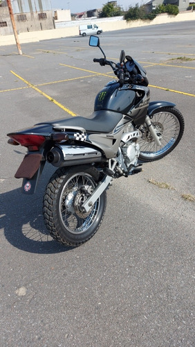 Imagen 23 de 25 de Honda Falcon 400 Nx4 (2011)