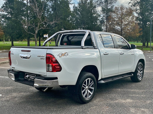 Toyota Hilux 3.0 Cd Srv Cuero 4x4 5at - A4