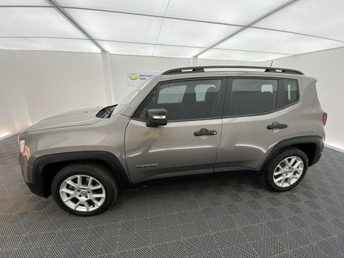 Imagen 8 de 25 de Jeep Renegade 1.8 1.8 Sport Plus