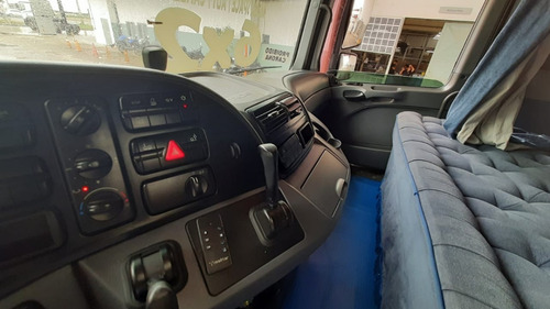 Imagem 10 de 12 de Cavalo Mega Space 6x2 Trucado M.b Comp. 2546 Selectrucks