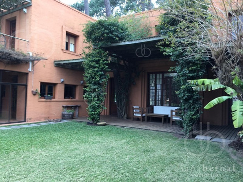 Imagen 15 de 30 de Punta Del Este, Barrio Privado, 700 M2 Construidos.- Ref: 54308