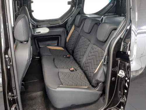 Imagen 14 de 25 de Renault Kangoo Stepway Nafta O Diesel 2023 Stock Propio (e)