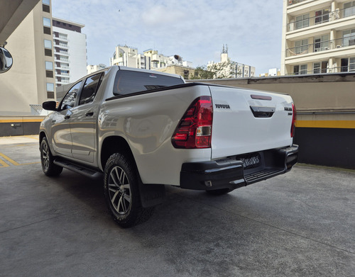 Toyota Hilux 2.7 SRV 4X2 CD 16V FLEX 4P AUTOMÁTICO