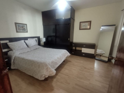 Casa En Venta En La Col. El Miraval, Cuernavaca Morelos.