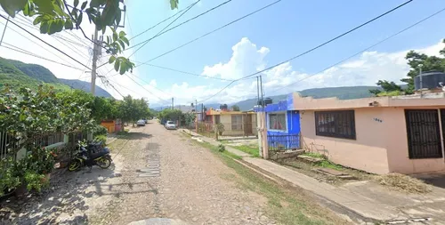 Casa En Venta, Frac. Los Naranjos, Autlan De Navarro, Jalisco. 2 Recamaras, 2 Baños, 1 Estacionamientos. ¡¡¡ Remate Bancario !!! -jmjc9
