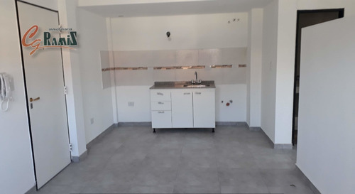 Imagen 6 de 8 de Departamento En Venta, Con Cochera Viamonte 3100 Castelar