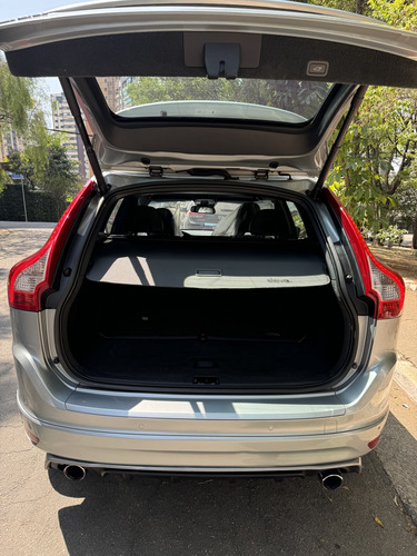 Volvo XC60 2.0 T5 R-design 5p