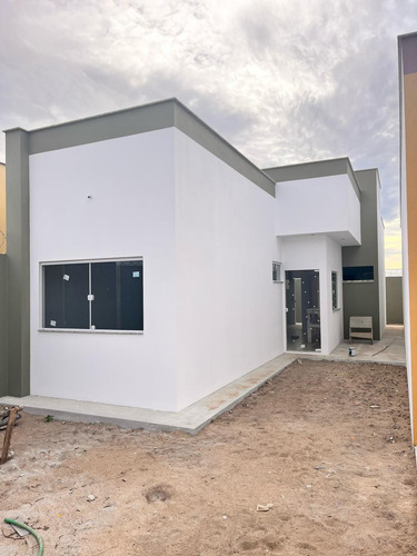 Vendo Casa Na Praia De Guriri /es- 2 Qts( Sendo Um Suite)