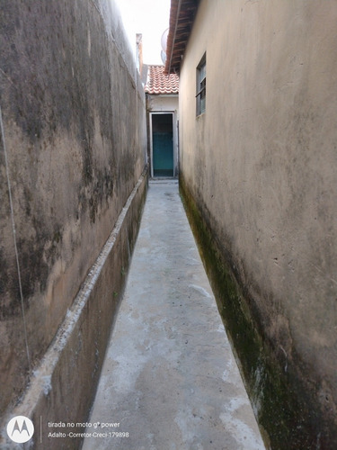 Imagem 10 de 11 de Casa De Frente Com 2 Dormitórios E De Fundos 1 Dormitório