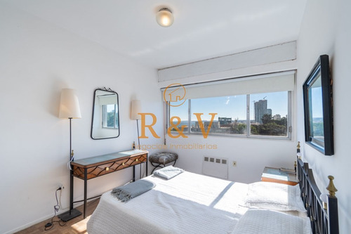 Imagen 16 de 23 de Apartamento De Dos Dormitorios En Venta Reciclado En Venta
