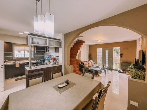 Casa Chalet En Venta En Lanús Este, Lanús, G.b.a. Zona Sur