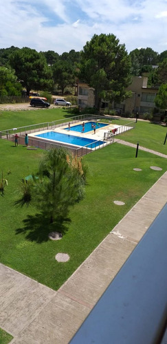 Venta De Departamento 3 Ambientes En Condominio
