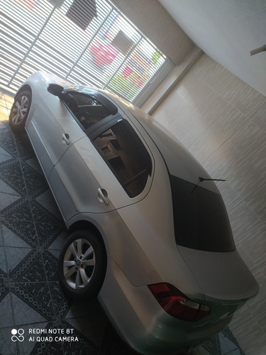 Volkswagen Voyage 2014 1.6 Vht Highline Total Flex 4p