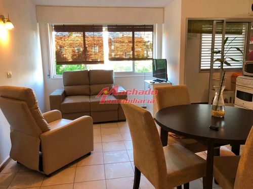 Imagen 1 de 6 de Venta De Apartamento De Dos Dormitorios En Maldonado