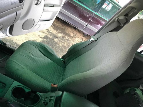 Jeep Liberty 3.7 Sport 4x4 Mt 2003