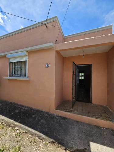 Oportunidad! Se Vende Casa En Muy Buen Punto