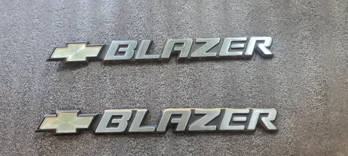 Emblemas Bleazer De 95/2000 (Usado)