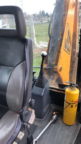 Retroexcavadora Jcb 2010