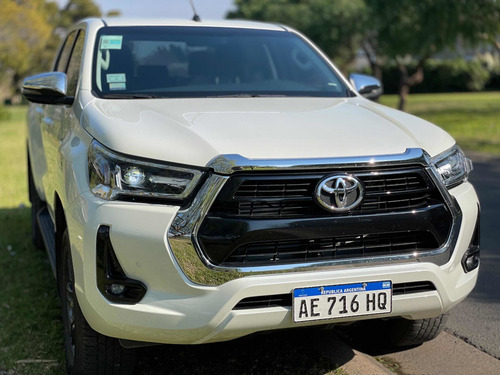 Imagen 4 de 15 de Toyota Hilux 2021 2.8 Cd Srv 177cv 4x4 At