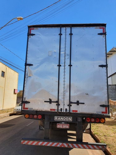 Imagem 4 de 7 de Carreta Baú