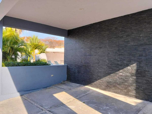 Casa En Venta, Club De Golf Santa Fe Xochitepec, 5 Recamaras