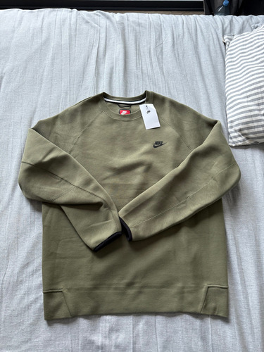 Buzo Nike Sportswear Tech Fleece Verde Oscuro