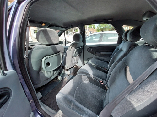 Imagen 6 de 11 de Renault Scénic 2000 2.0 Rxe