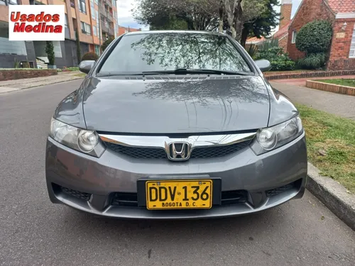 Honda Civic 1.8 Ex 4 p
