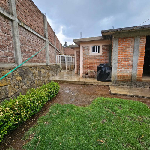 Venta De Casa Sin Acabados En Eloxochitlan, Zacatlán, Puebla.