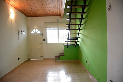 Imagen 2 de 13 de Venta Duplex 3 Ambientes Pilar