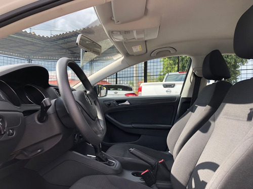 Imagen 9 de 13 de Volkswagen Jetta