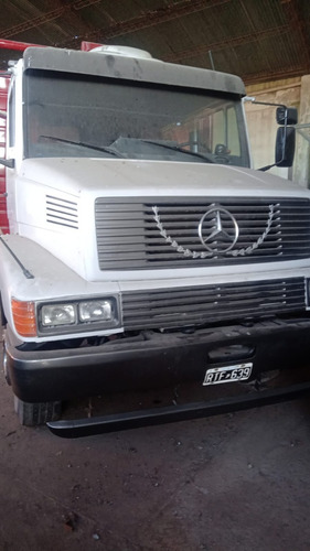 Camion Mercedes Benz 1614