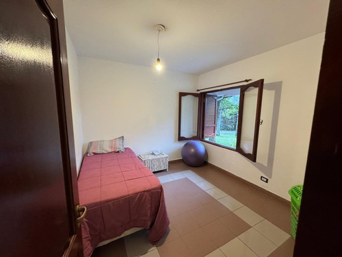 Venta Casa 5 Dorm 855,03 M2 B° Alto Padilla