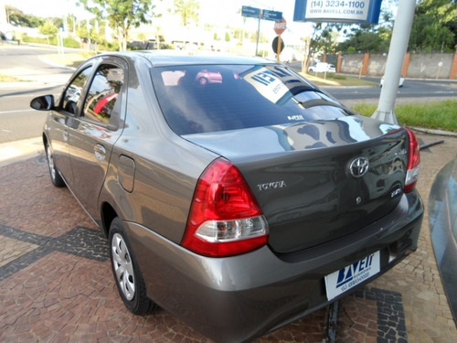 Imagem 3 de 10 de Toyota Etios Sedan Xs 1.5 Mec