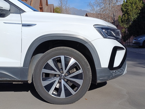 Volkswagen Taos Highline