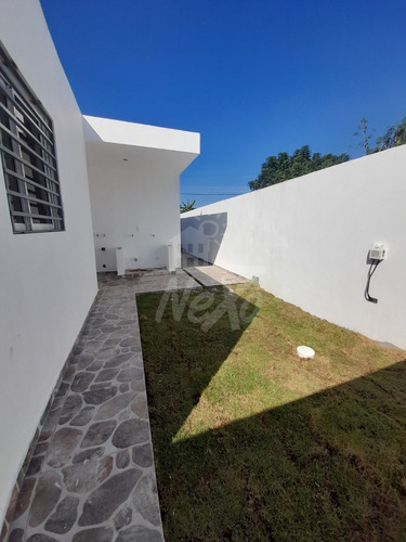 Imagen 20 de 30 de Casa A Estrenar En Residencial Cerrado, Santiago (hfc-212)