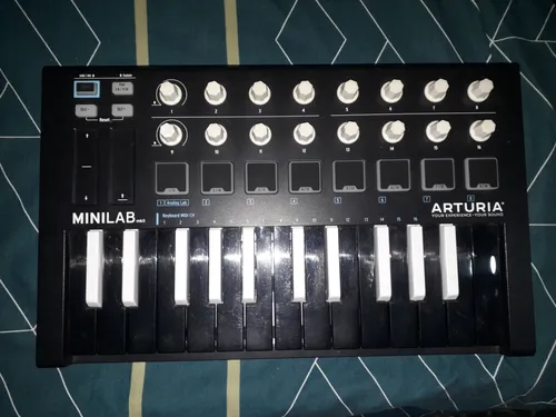 Controlador Minilab Mkii Arturia Con Caja (Usado)