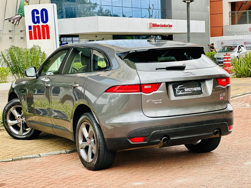Jaguar F-PACE 2.0 Prestige 5p Gasolina