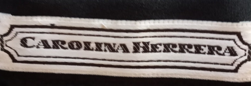 Falda De Seda, Original De Carolina Herrera. (Usado)